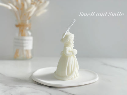 Winter Lady Vintage Sculpture Candle